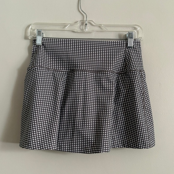Vuori Skirt Volley Skort Womens Small Gingham Tennis Golf Built In Shorts VW3005 - Picture 4 of 8